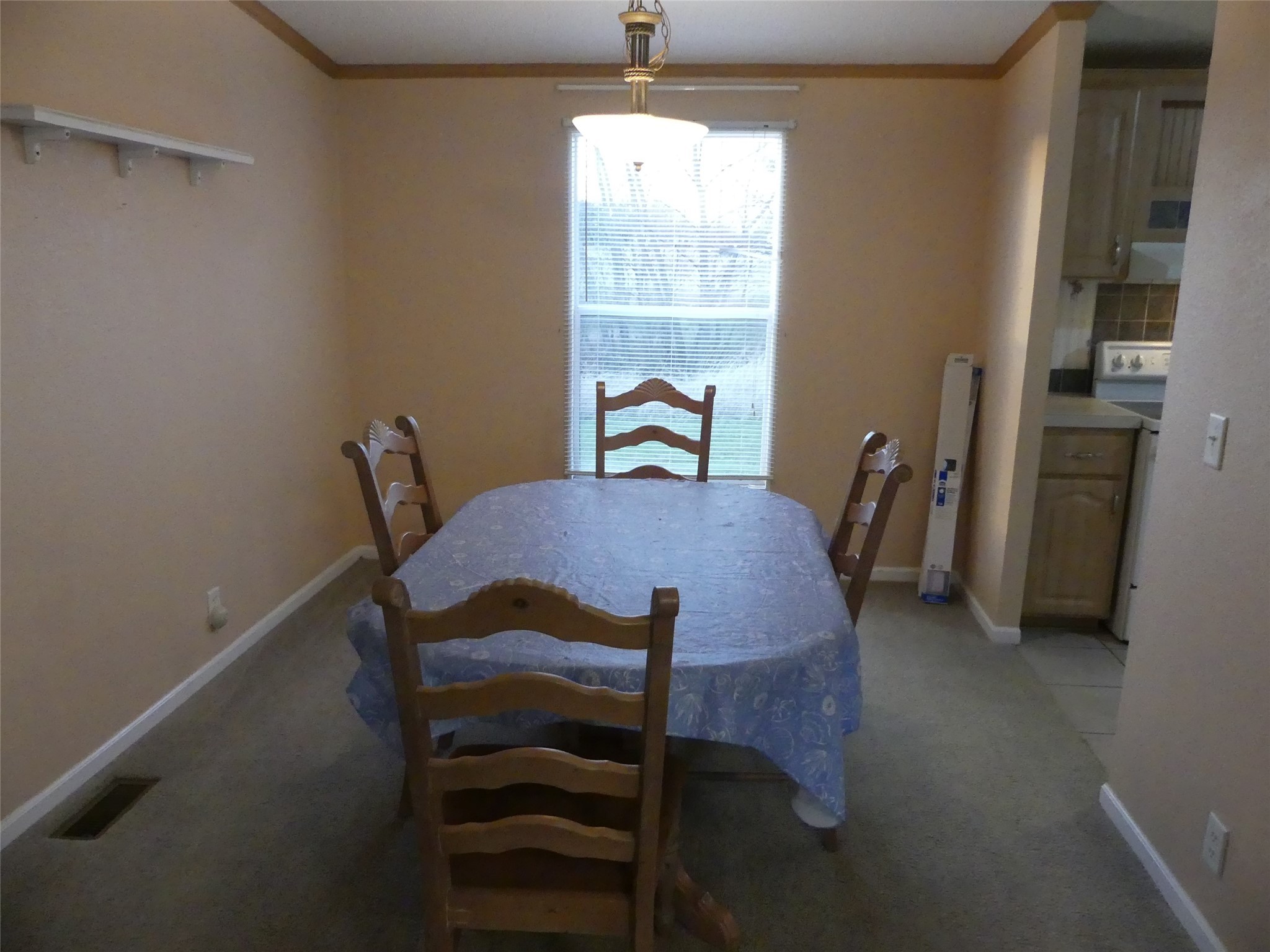 422 Hutchinson Street, Bowie, TX, 76230