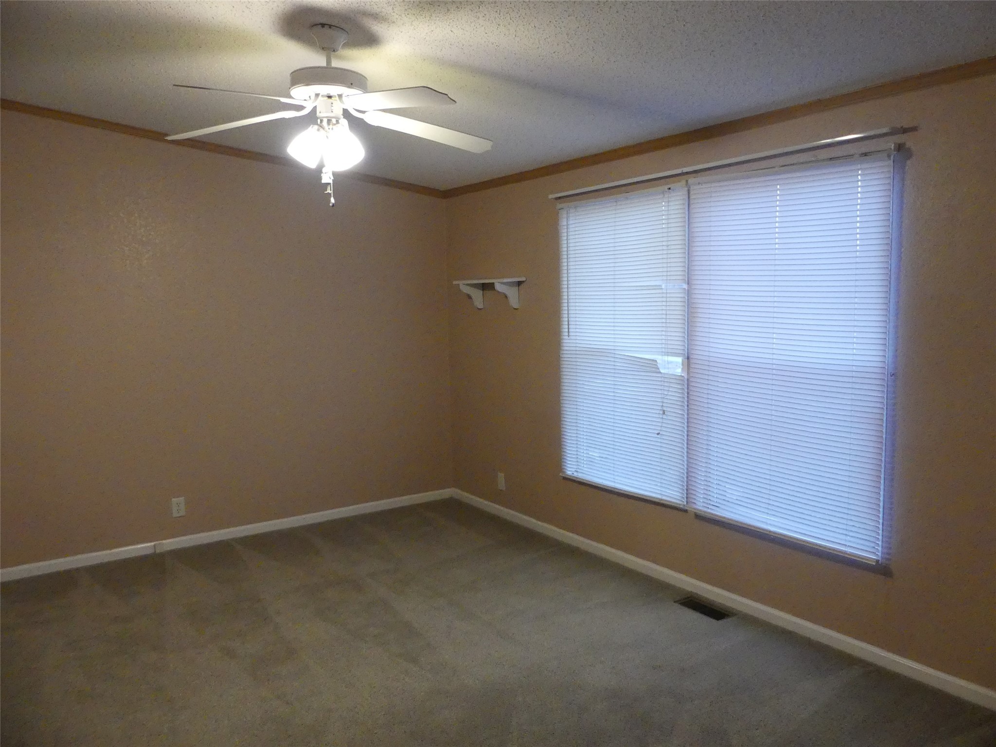 422 Hutchinson Street, Bowie, TX, 76230