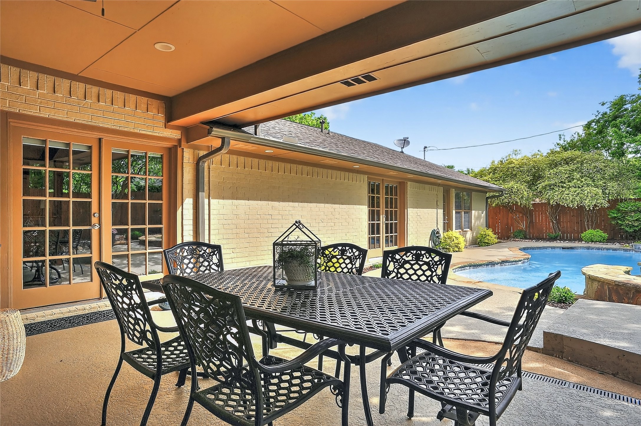 2215 Oak Creek Drive, Sherman, TX, 75092