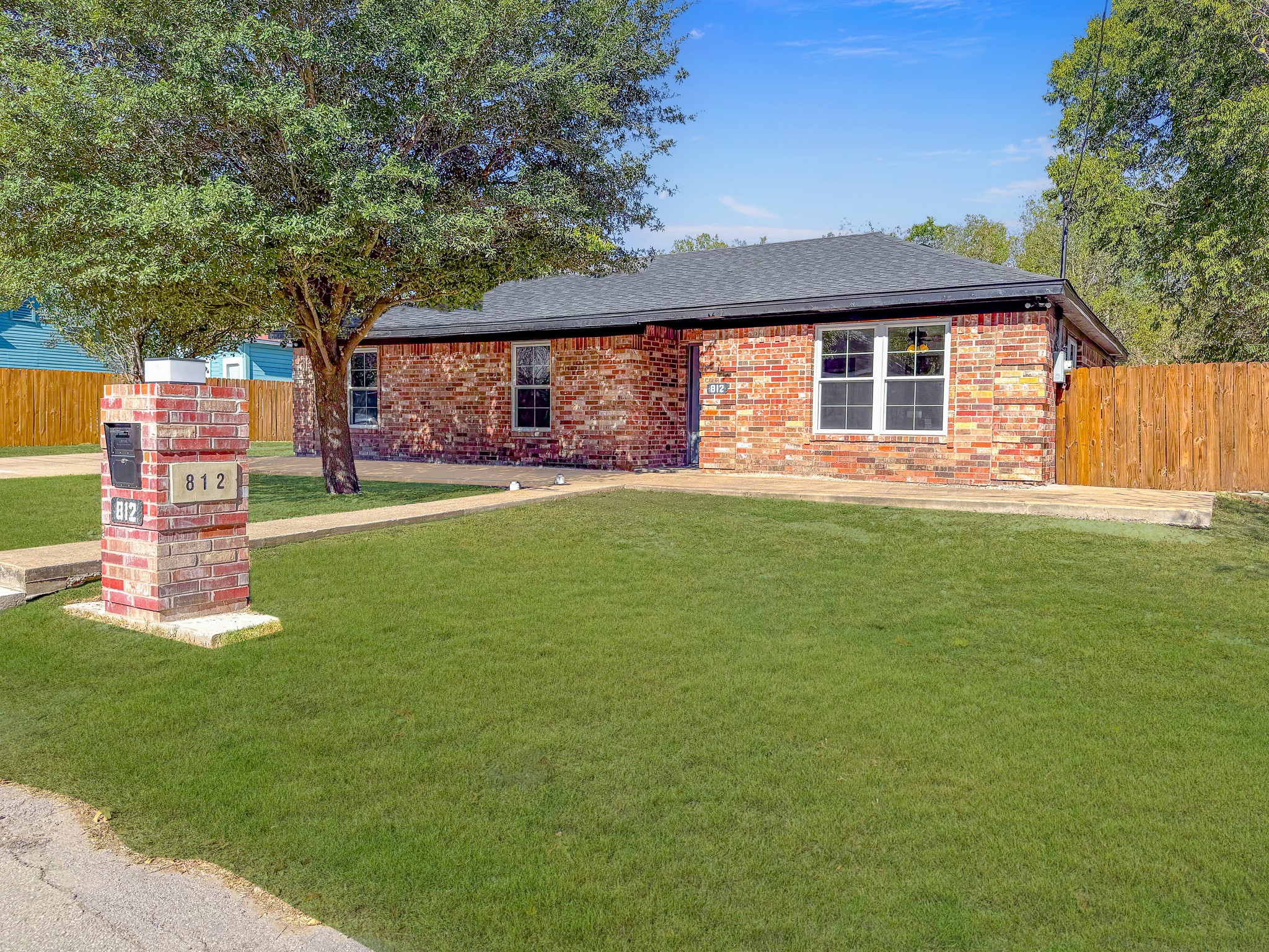 812 W 11th Avenue, Corsicana, TX, 75110