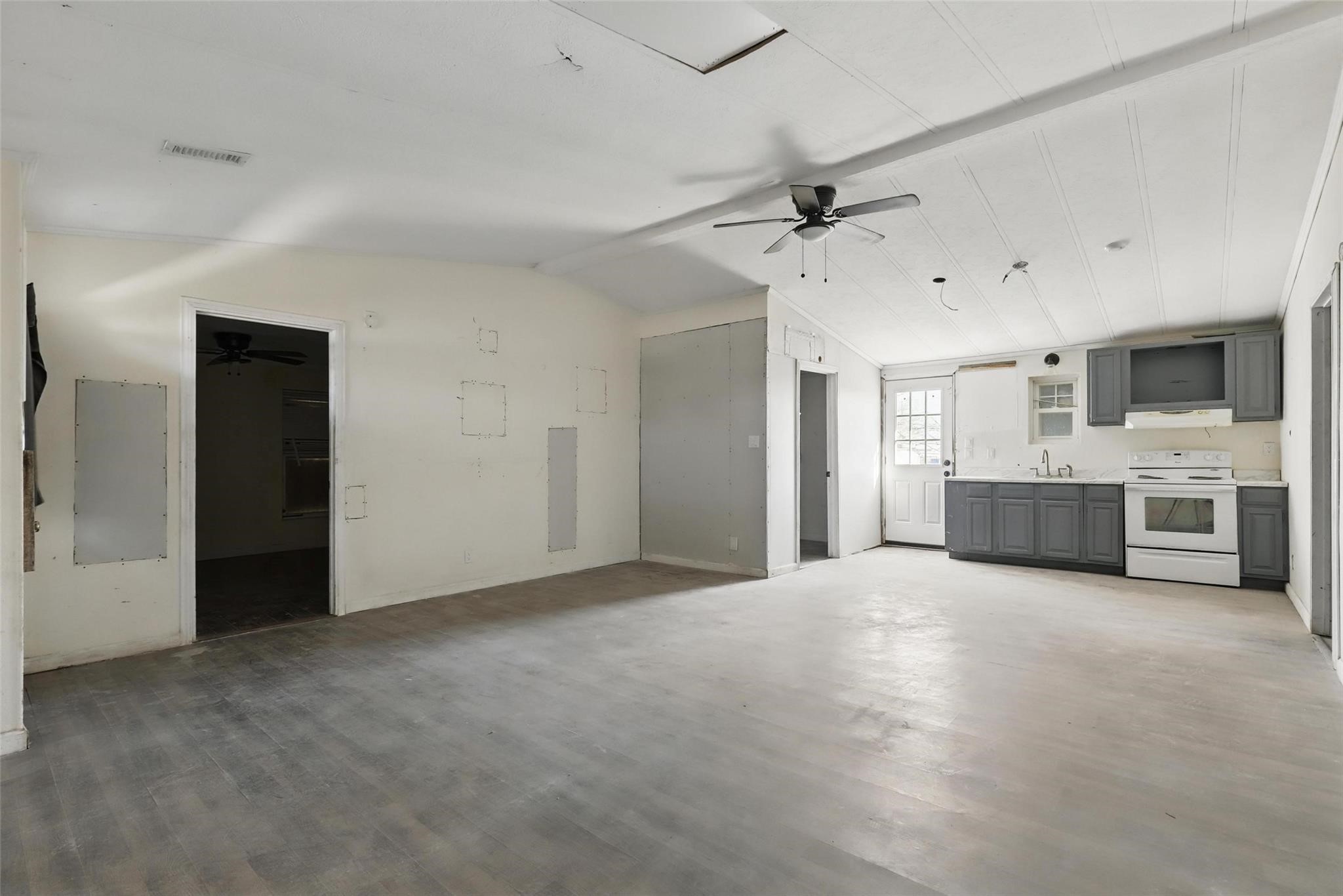 8963 Adams Circle, Cresson, TX, 76035