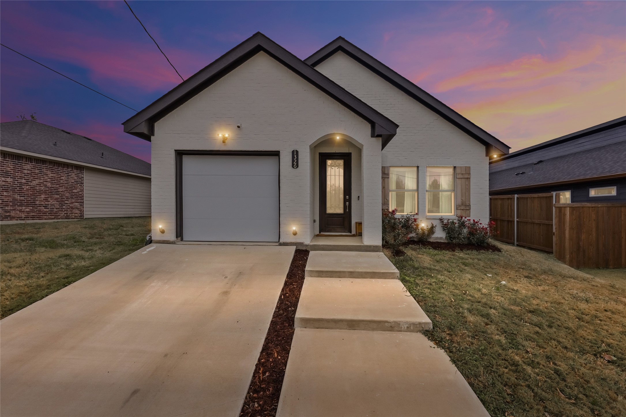 Property photo 02 of 1326 Hemphill Street, Greenville, TX 75401 | MLS #21126781
