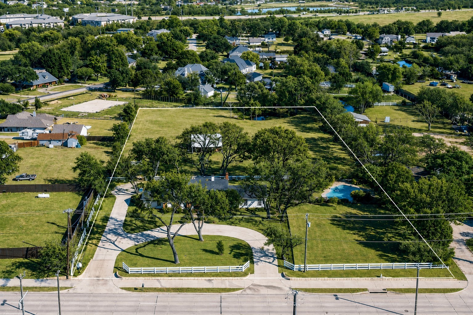 Property photo 01 of 9310 Merritt Road, Rowlett, TX 75089 | MLS #21127329