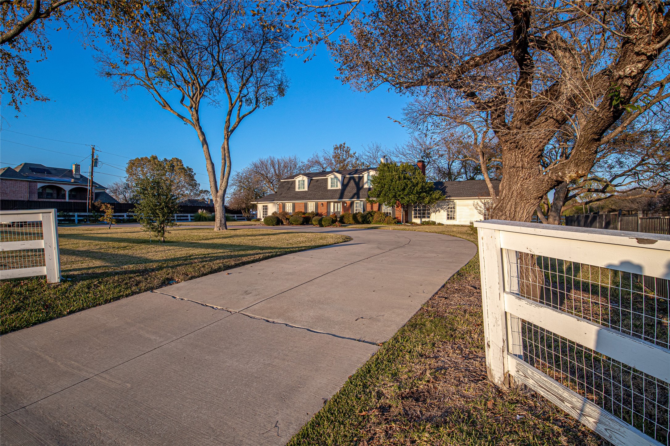 Property photo 02 of 9310 Merritt Road, Rowlett, TX 75089 | MLS #21127329