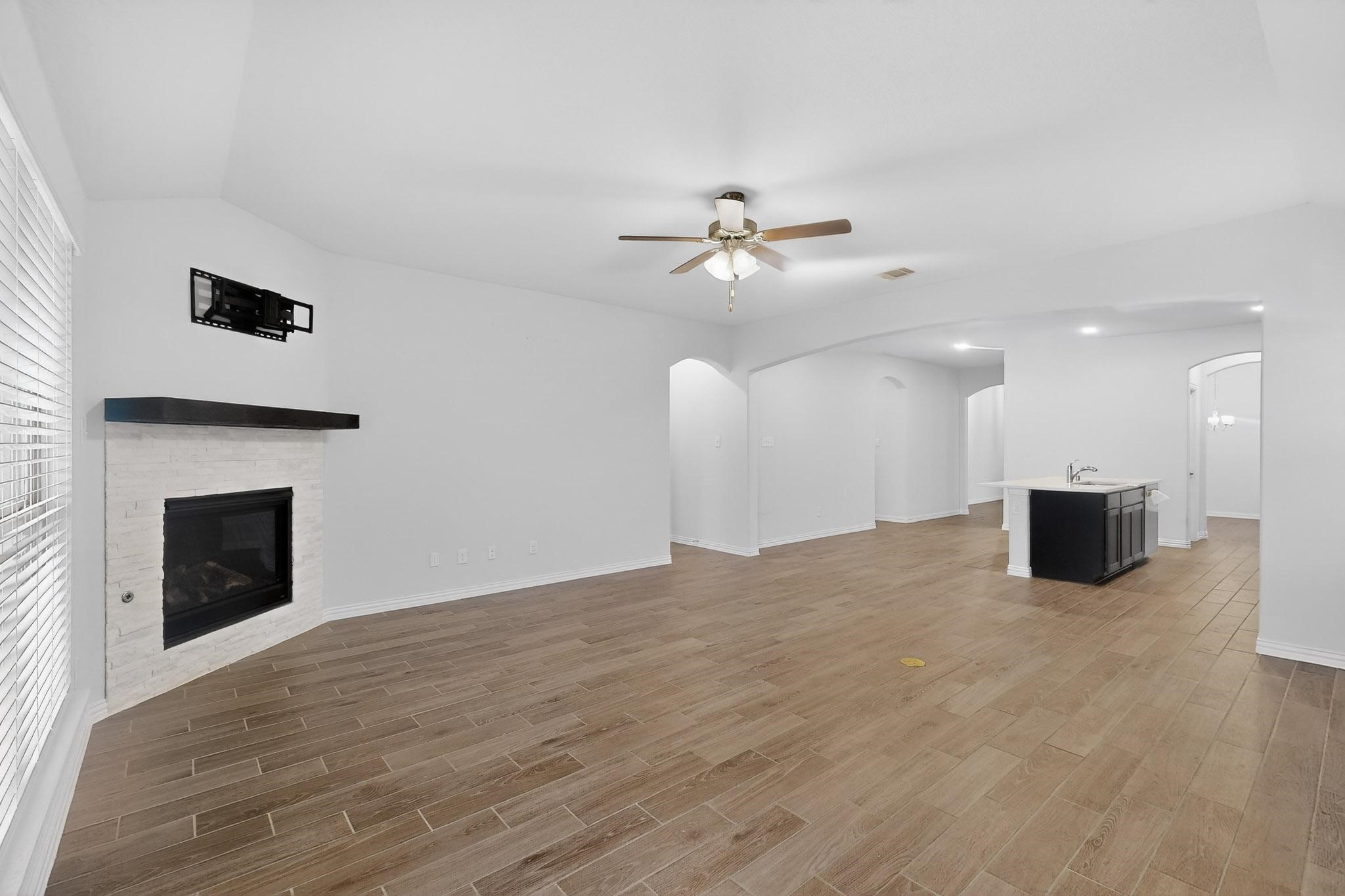 7346 Red Twig Trail, Venus, TX, 76084
