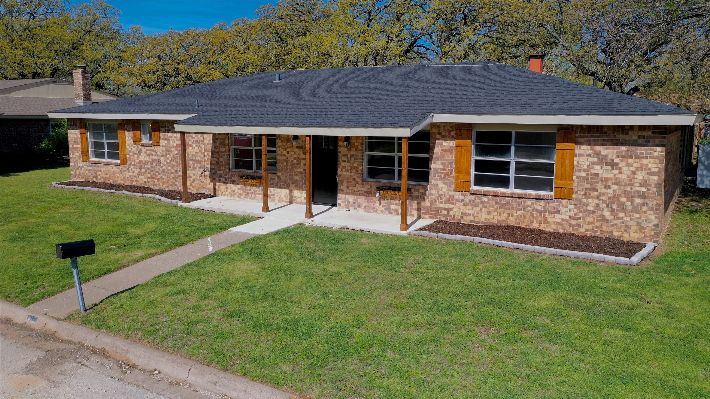 Property photo 02 of 1210 Miller Street, Bowie, TX 76230 | MLS #21129024