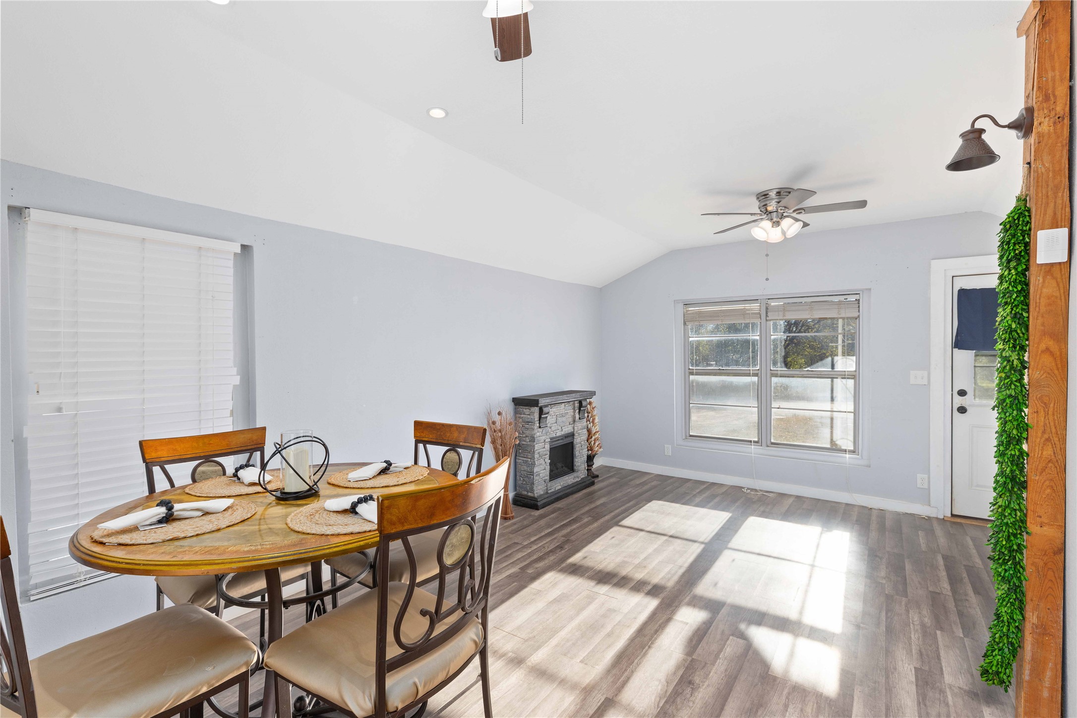 Property photo 01 of 1112 W Baker Street, Brownwood, TX 76801 | MLS #21129258