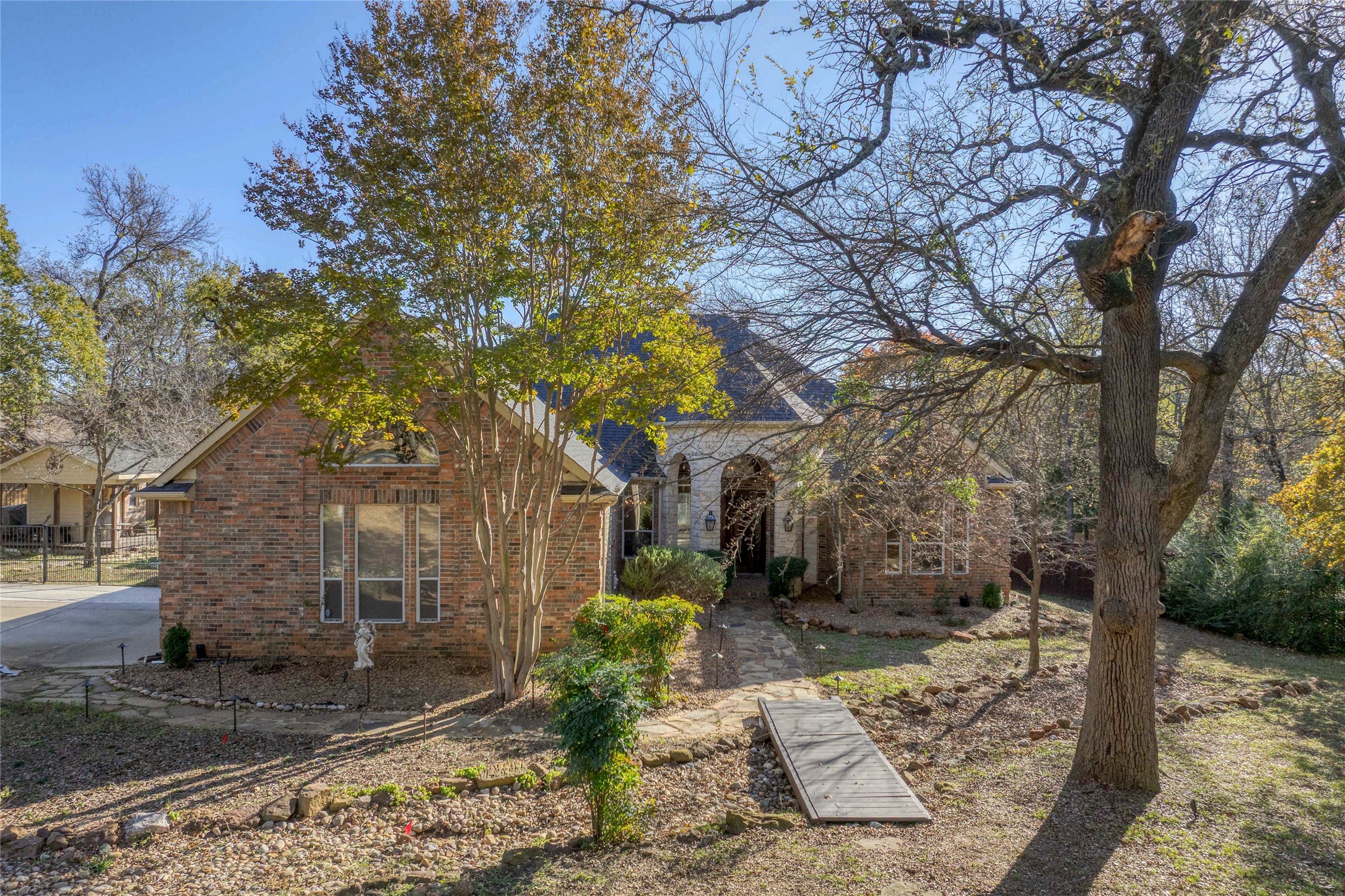 1071 E Oak Shores Drive, Cross Roads, TX, 76227