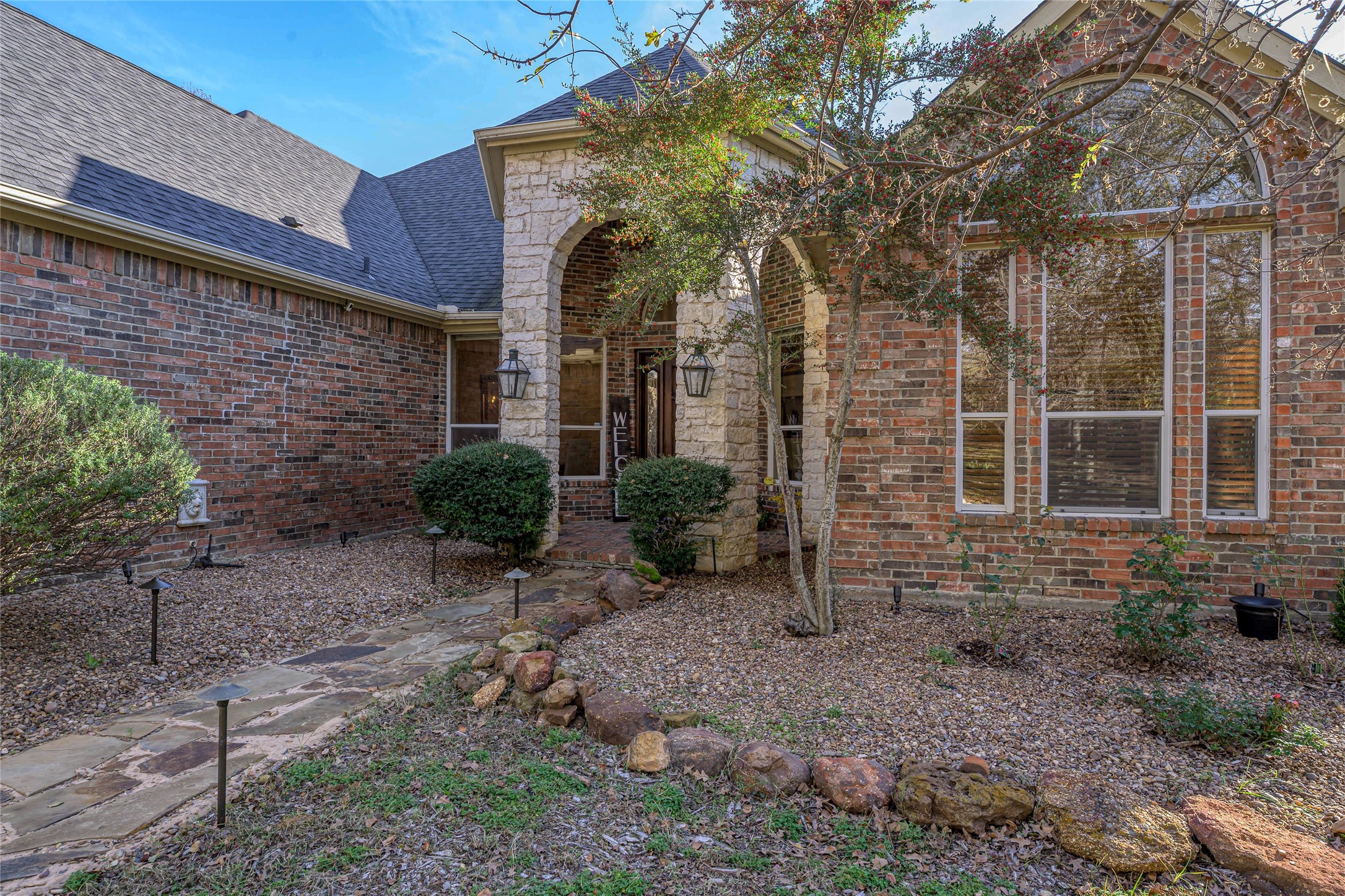 1071 E Oak Shores Drive, Cross Roads, TX, 76227