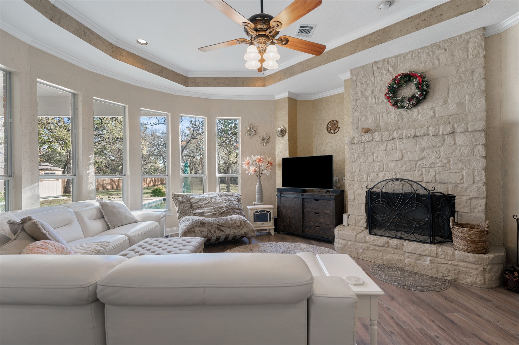 1071 E Oak Shores Drive, Cross Roads, TX, 76227