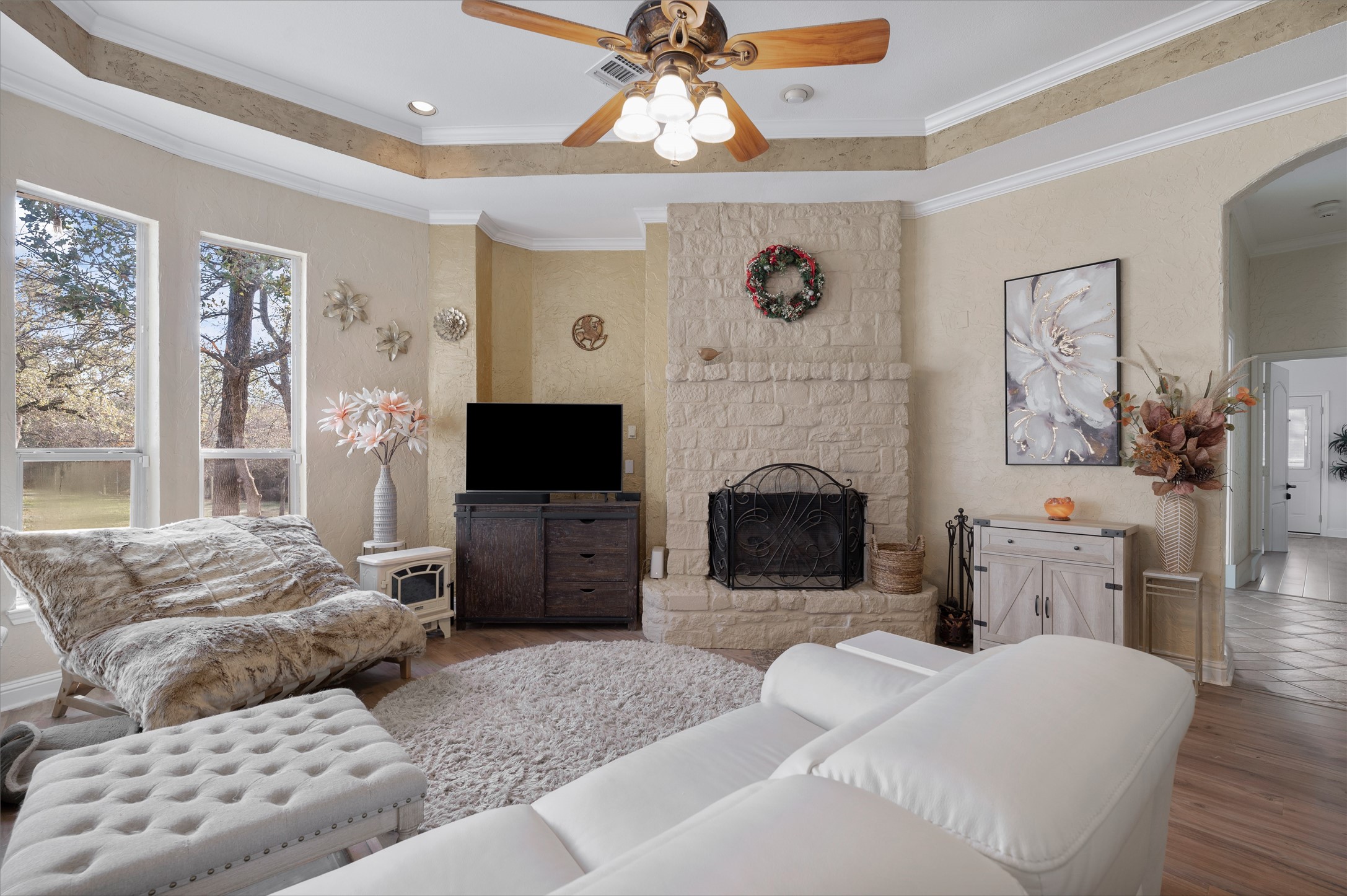 1071 E Oak Shores Drive, Cross Roads, TX, 76227