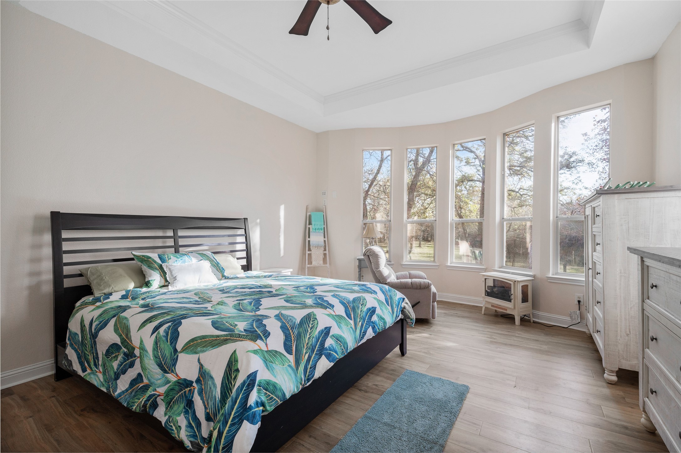 1071 E Oak Shores Drive, Cross Roads, TX, 76227