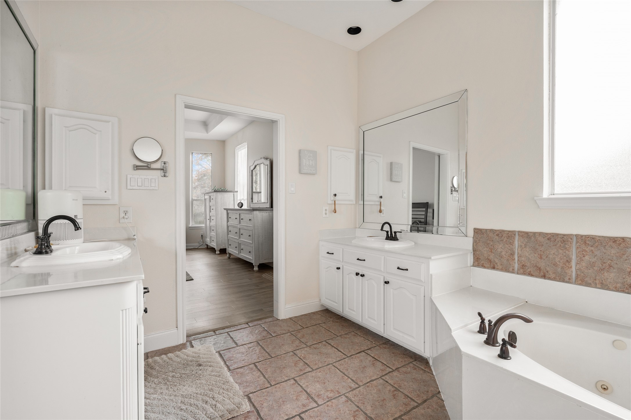 1071 E Oak Shores Drive, Cross Roads, TX, 76227