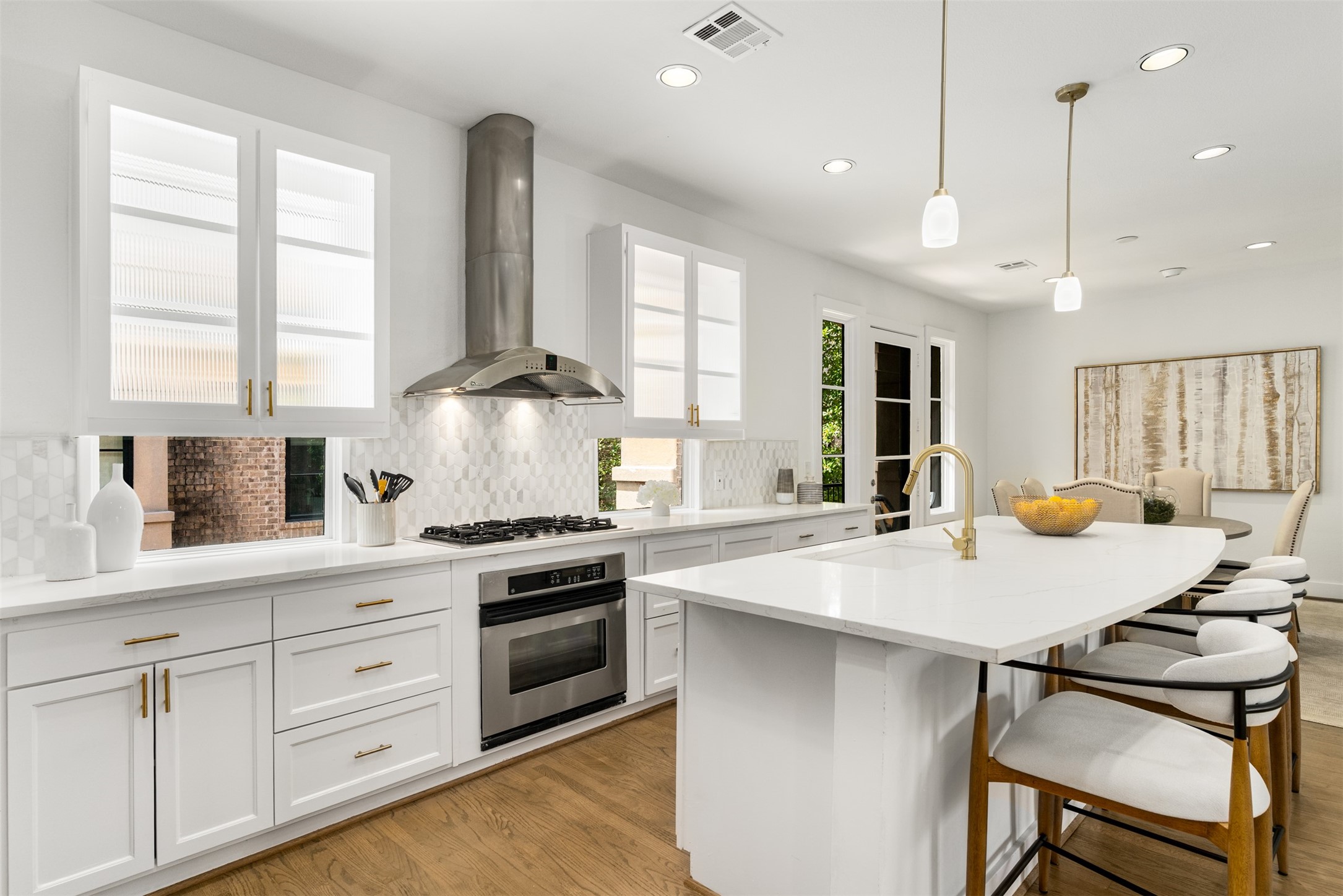 Property photo 04 of 3633 Oak Lawn Avenue, Dallas, TX 75219 | MLS #21130930