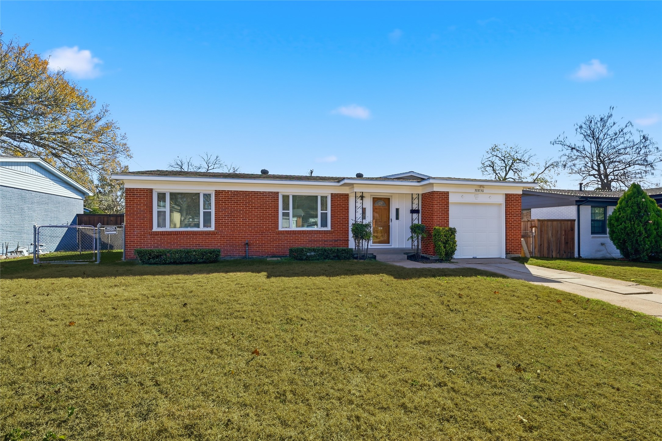 Property photo 01 of 10830 Cotillion Drive, Dallas, TX 75228 | MLS #21131096