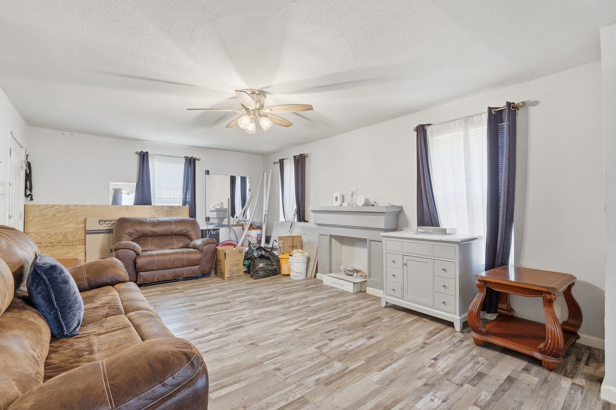 Property photo 04 of 4014 Kostner, Dallas, TX 75216 | MLS #21131677