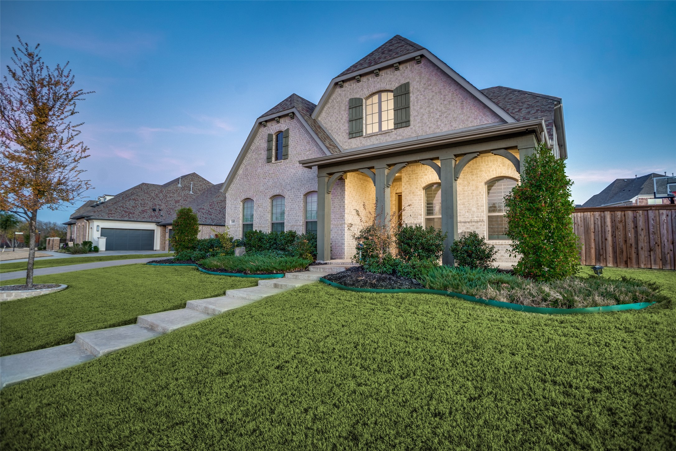 Property photo 02 of 1405 Hackney Drive, Mansfield, TX 76063 | MLS #21132379