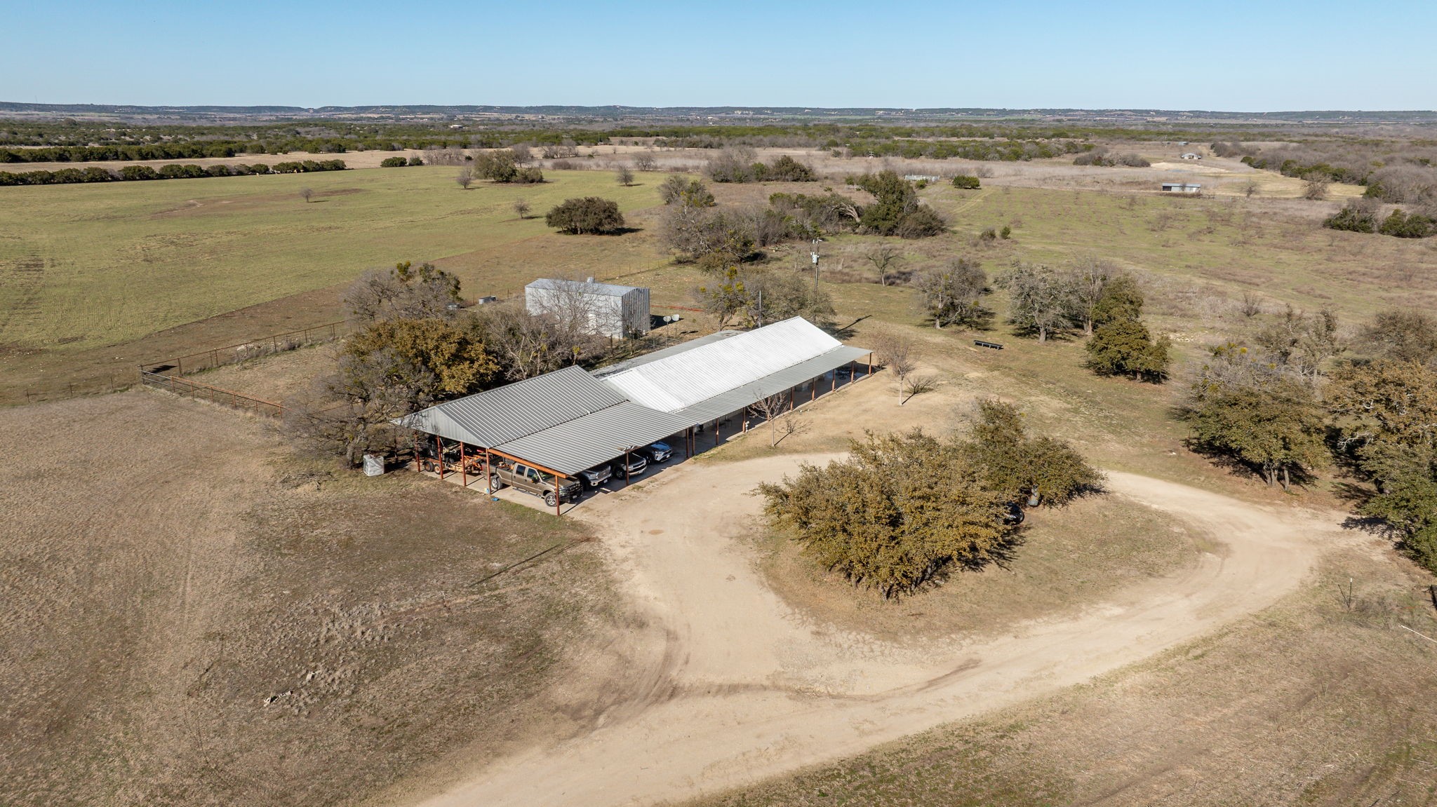 Property photo 02 of 172 PR 2361, Meridian, TX 76665 | MLS #21133147