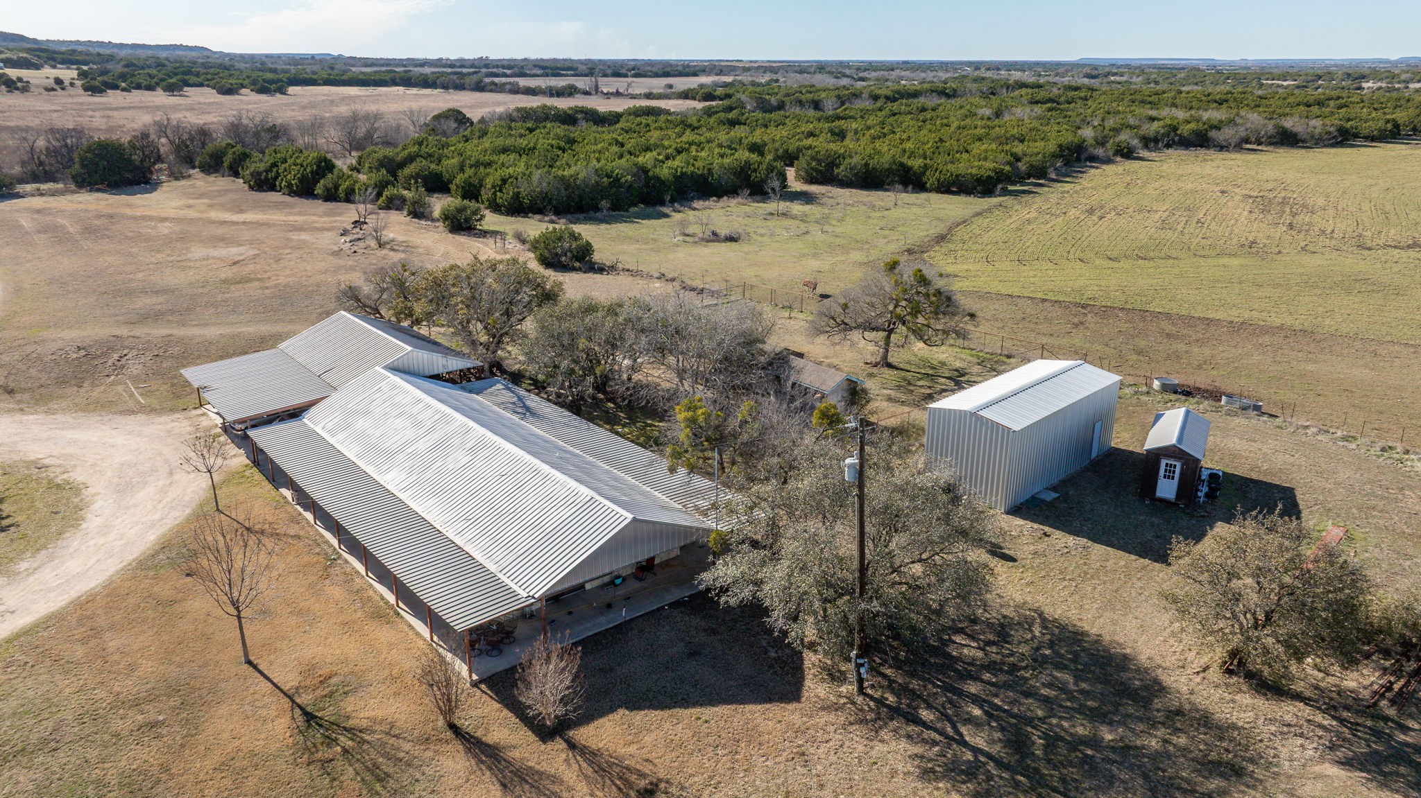 Property photo 03 of 172 PR 2361, Meridian, TX 76665 | MLS #21133147