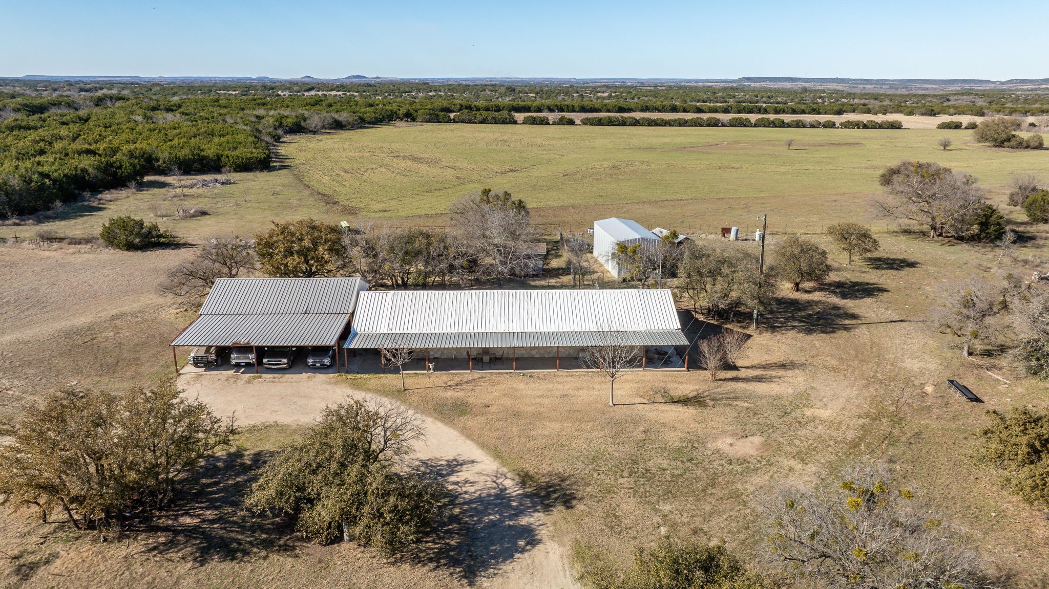 Property photo 04 of 172 PR 2361, Meridian, TX 76665 | MLS #21133147