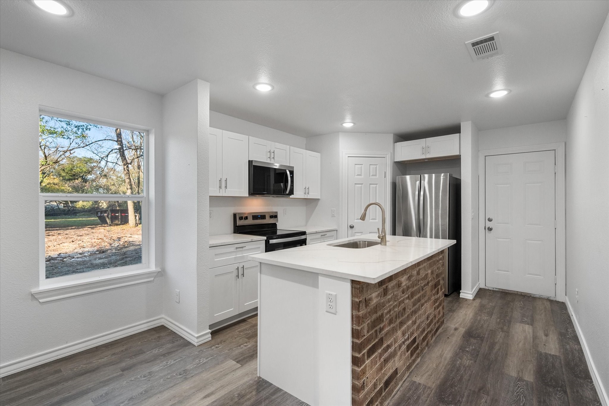 2004 W 2nd Avenue, Corsicana, TX, 75110