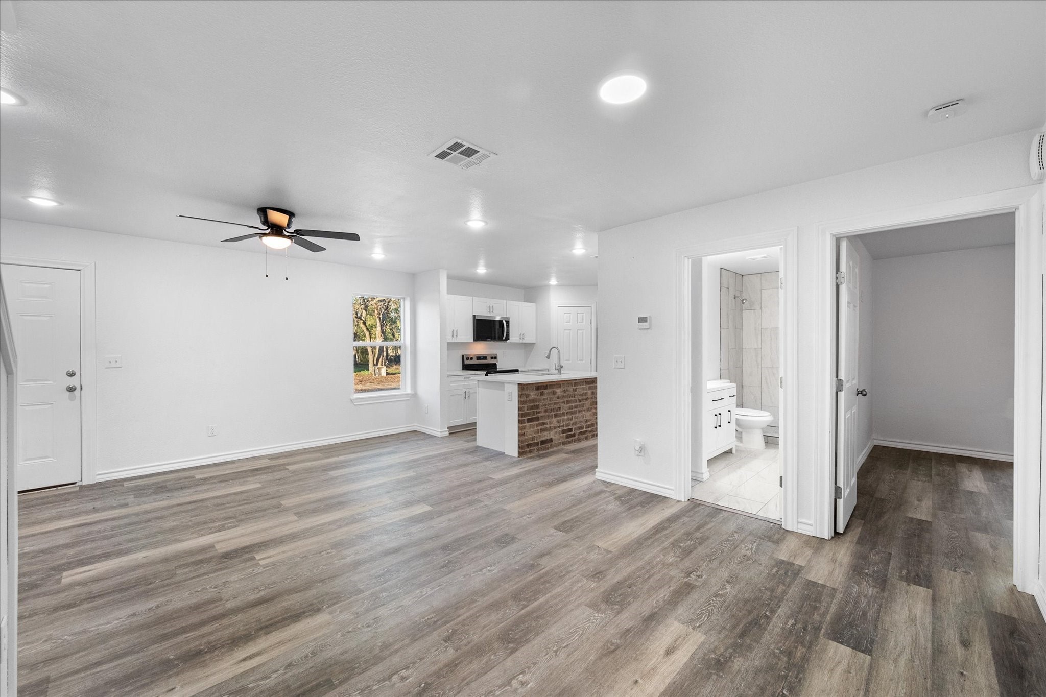 2004 W 2nd Avenue, Corsicana, TX, 75110