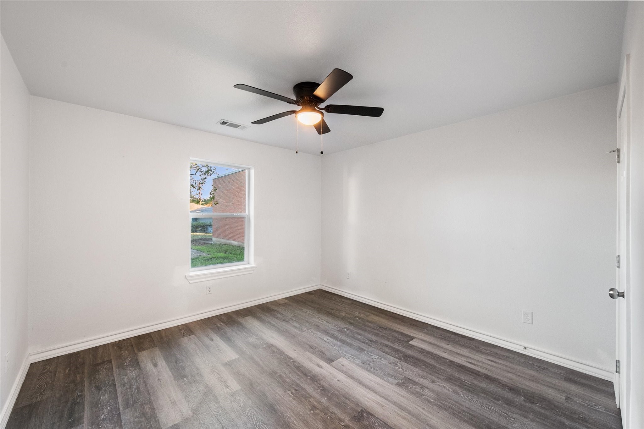 2004 W 2nd Avenue, Corsicana, TX, 75110
