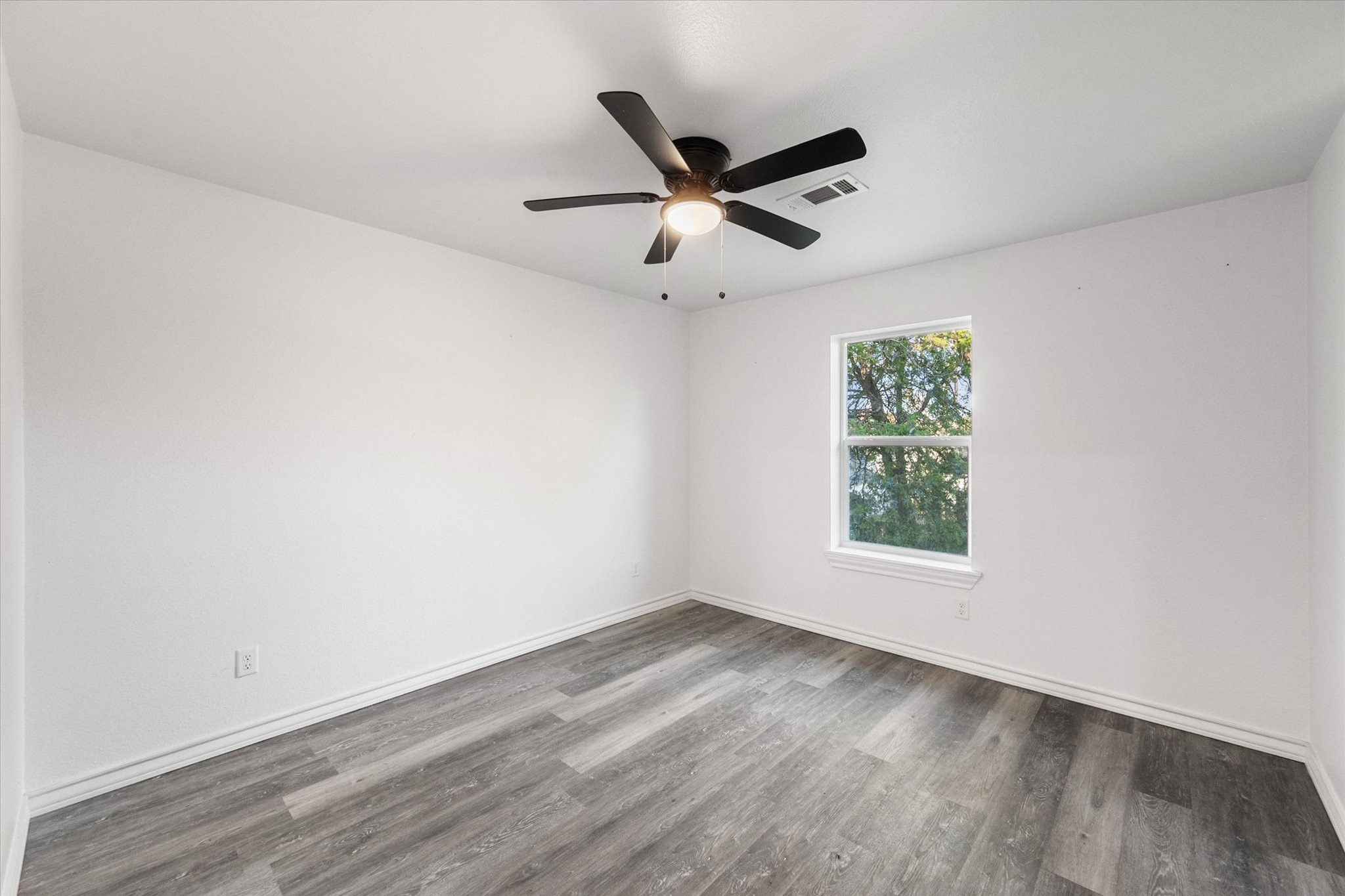 2004 W 2nd Avenue, Corsicana, TX, 75110