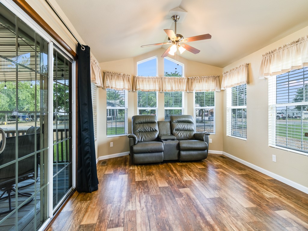 1045 Pelican Isle Drive, Kerens, TX, 75144