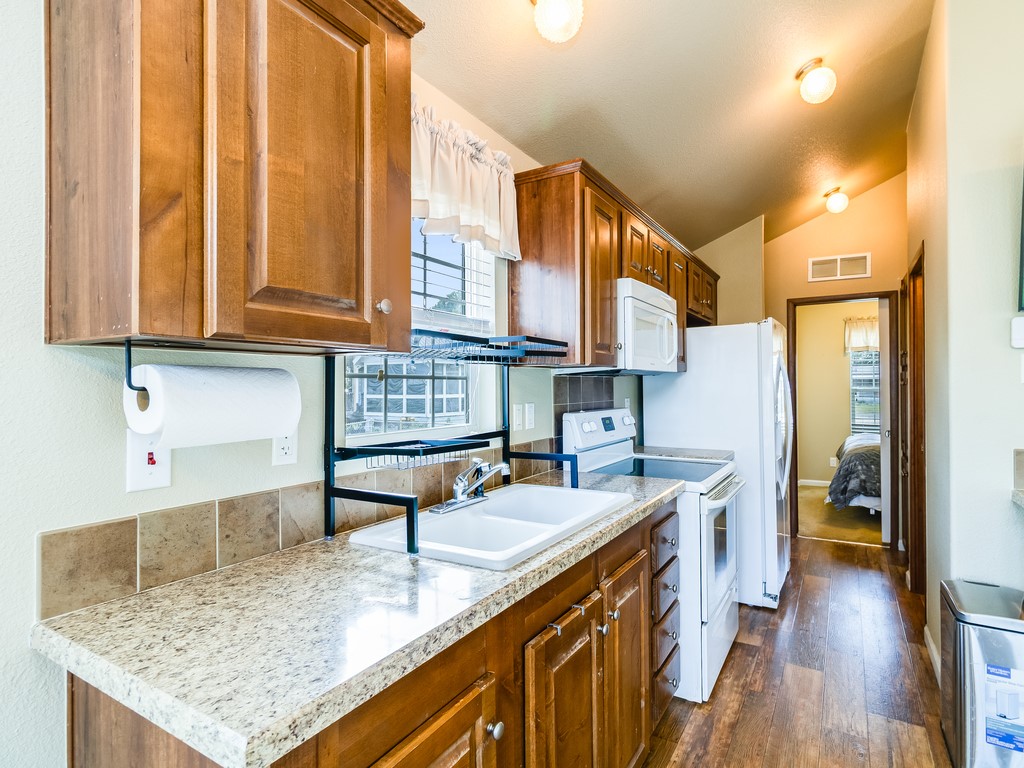 1045 Pelican Isle Drive, Kerens, TX, 75144