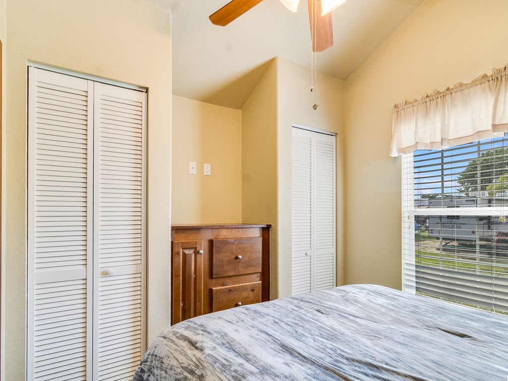 1045 Pelican Isle Drive, Kerens, TX, 75144