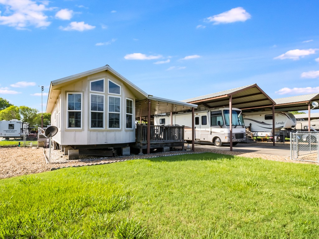 1045 Pelican Isle Drive, Kerens, TX, 75144