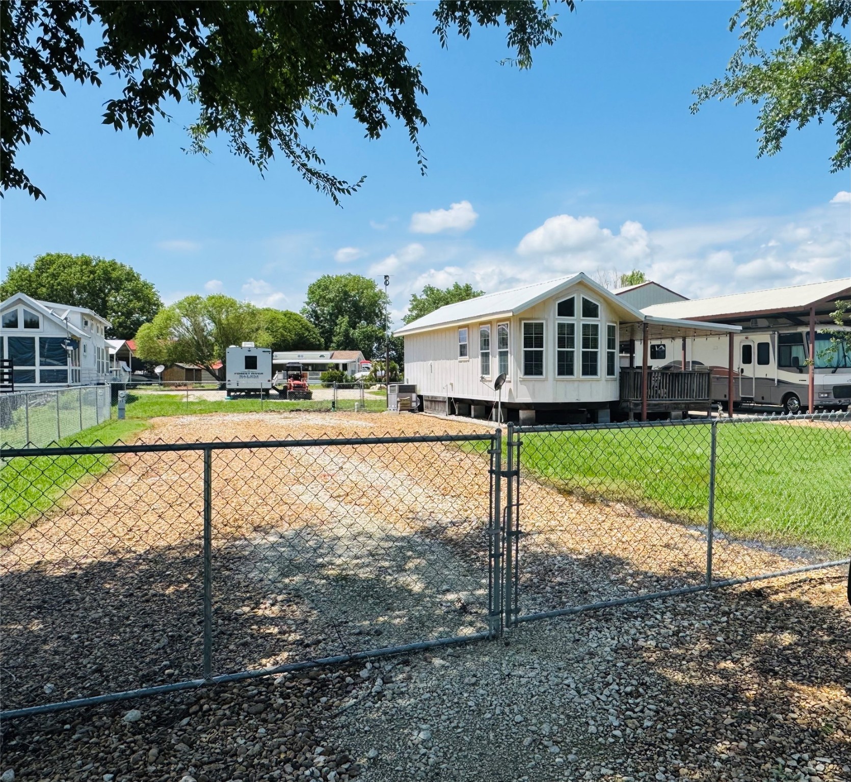 1045 Pelican Isle Drive, Kerens, TX, 75144