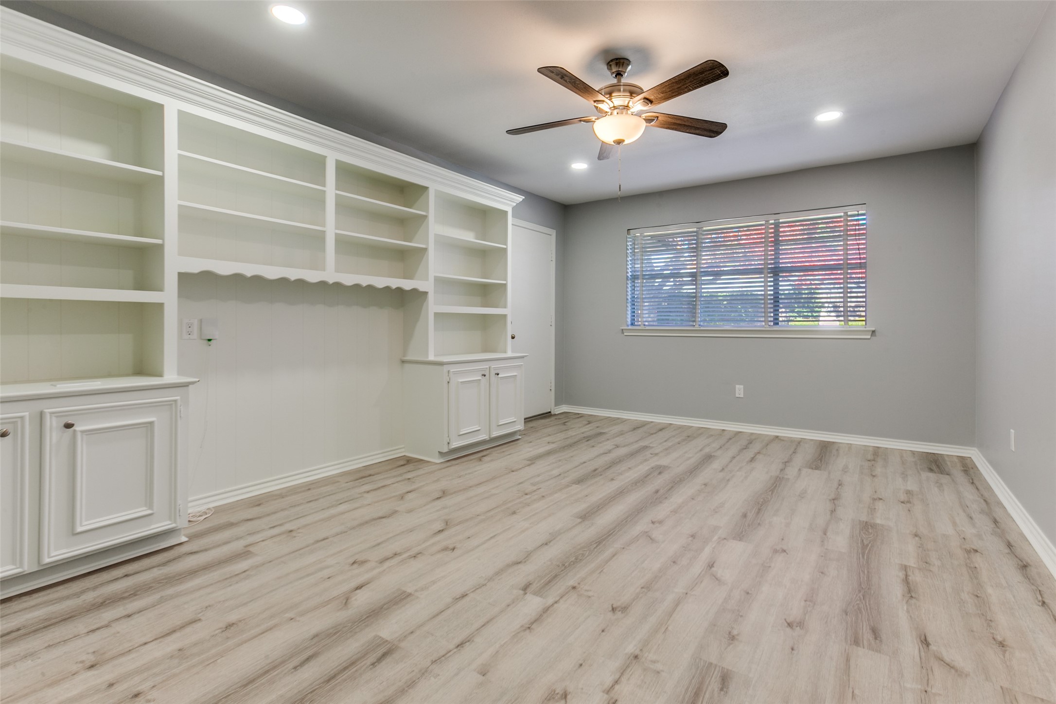 5529 Tanbark Road, Dallas, TX, 75229