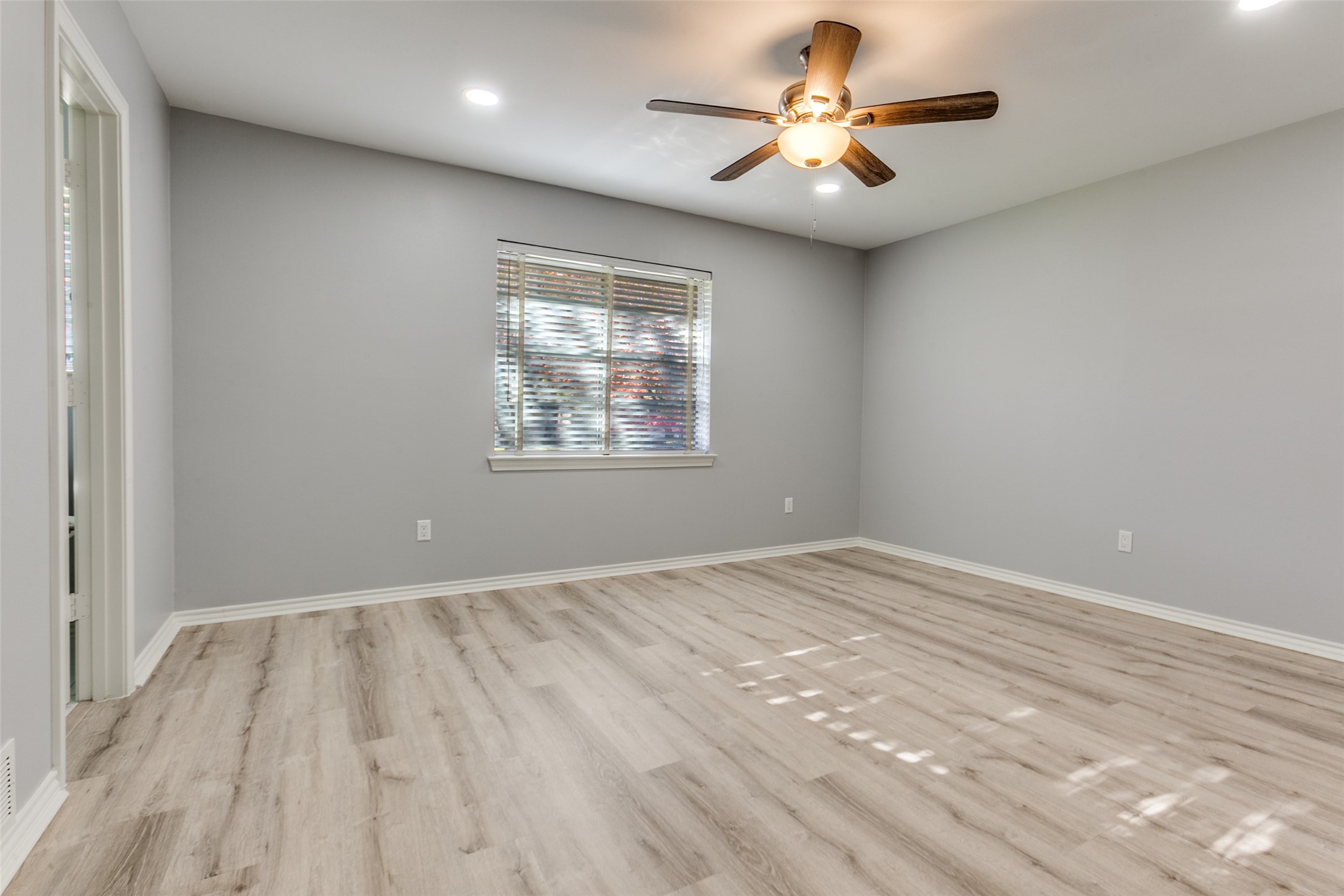 5529 Tanbark Road, Dallas, TX, 75229