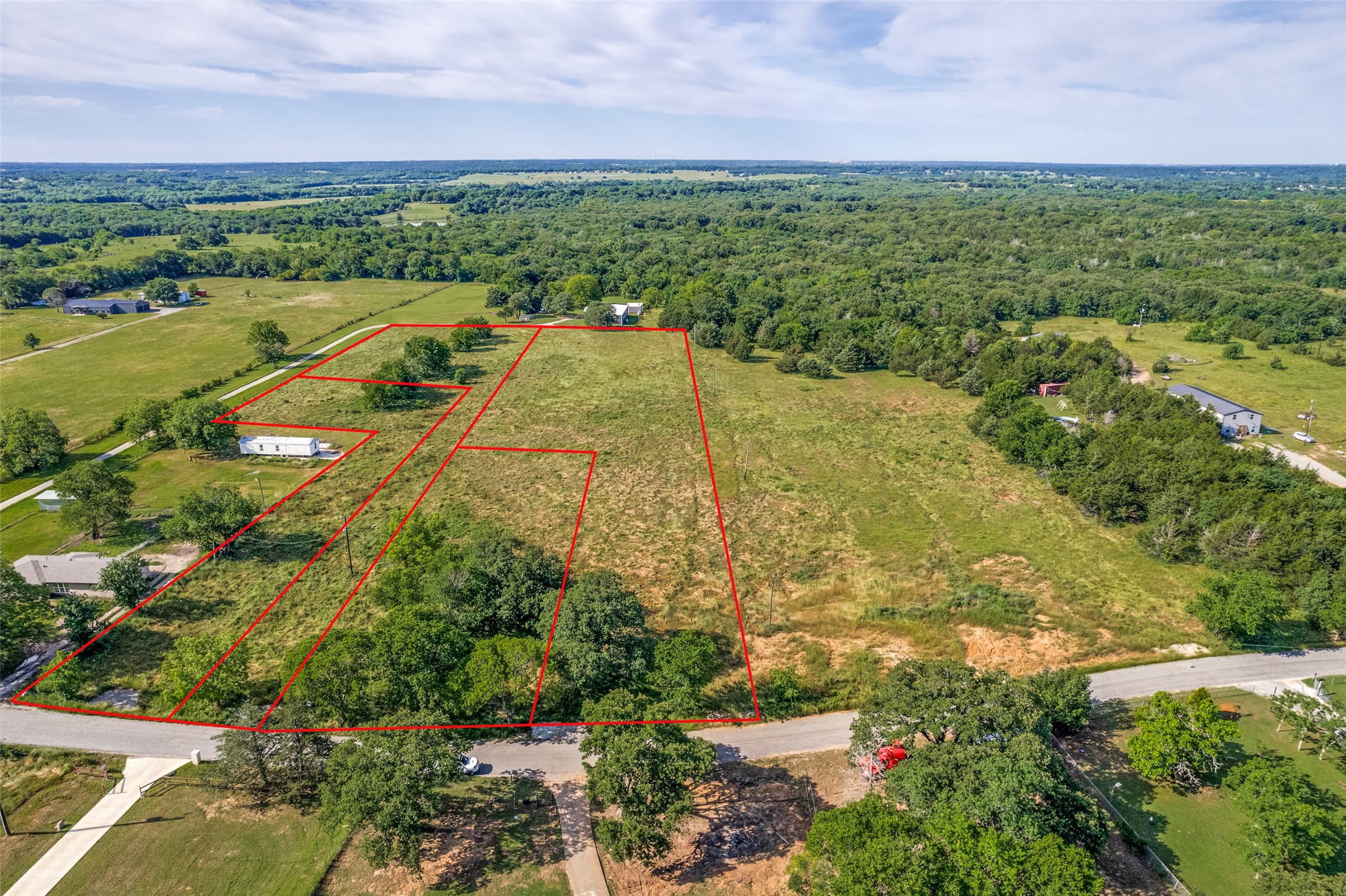 Property photo 03 of 9408 Dripping Springs Road, Denison, TX 75021 | MLS #21134647