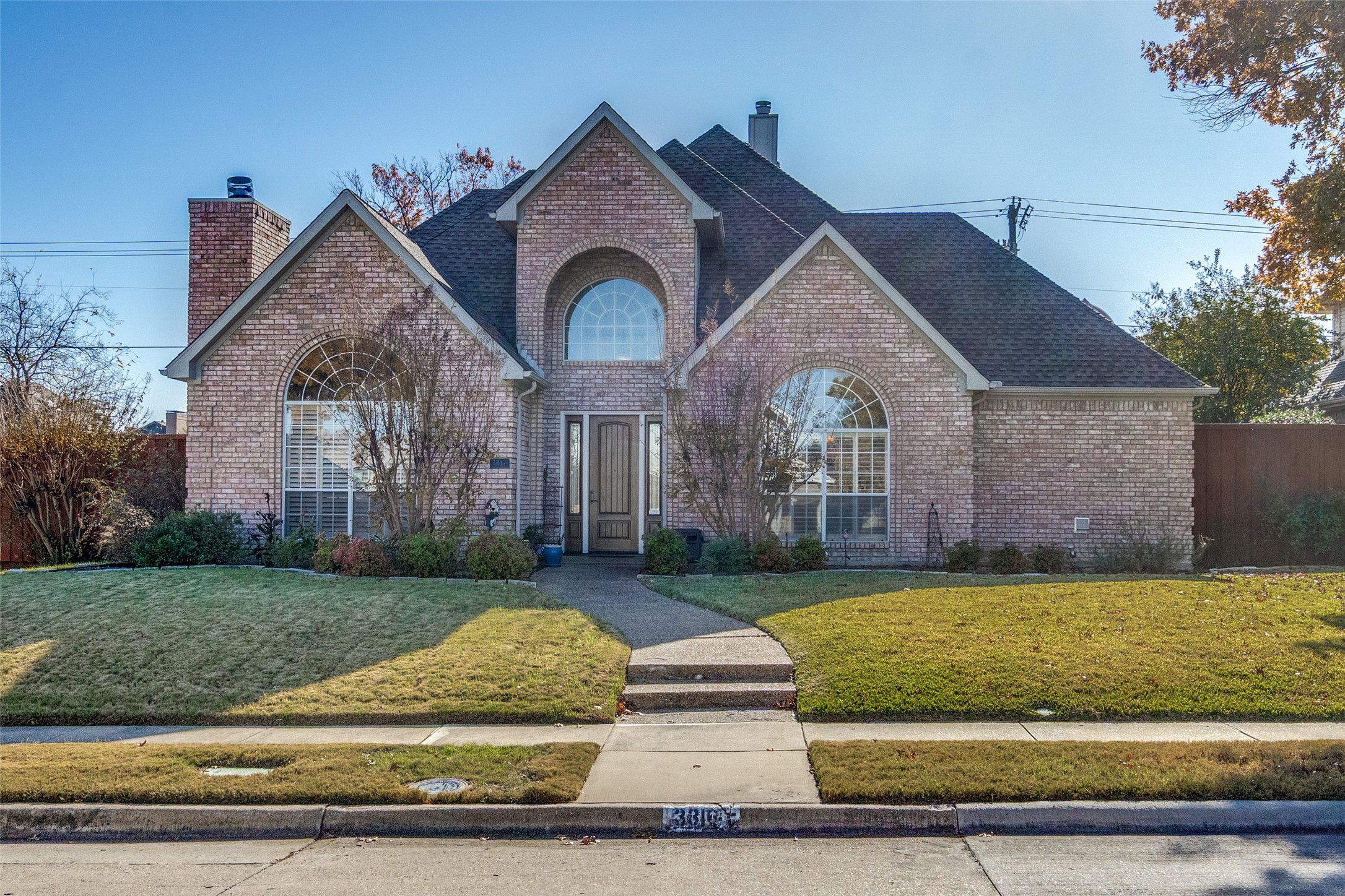 Property photo 02 of 3316 Sage Brush Trail, Plano, TX 75023 | MLS #21135269