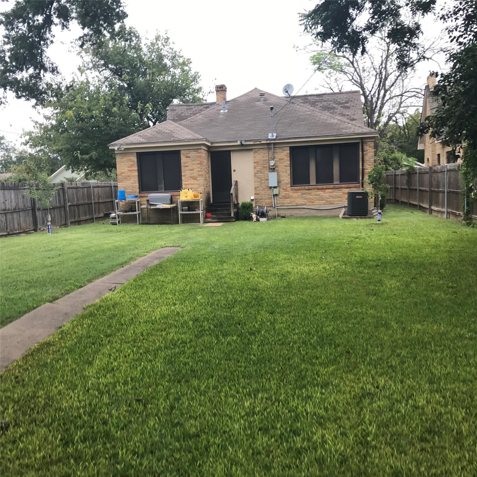 2546 Gladstone Drive, Dallas, TX, 75211