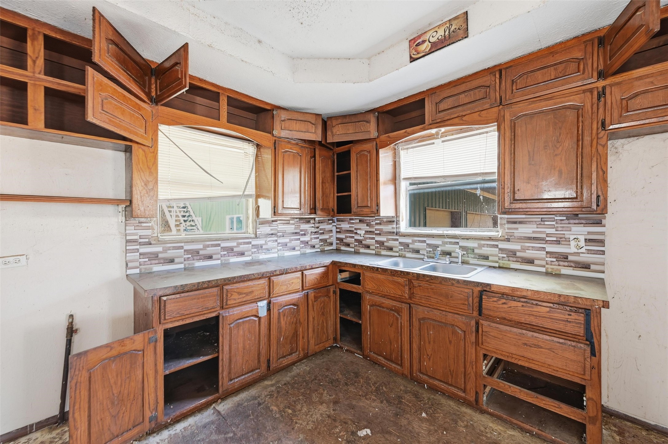 604 S Spears Street, Alvarado, TX, 76009