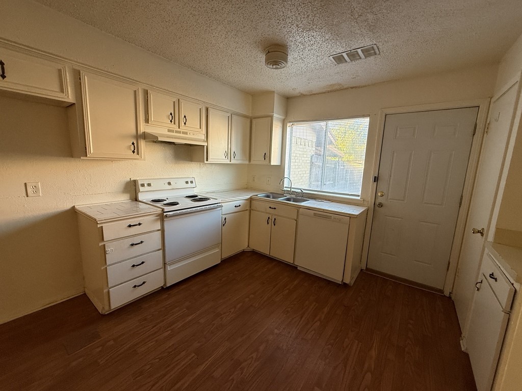 1021 Pleasant Valley Lane, Arlington, TX, 76015