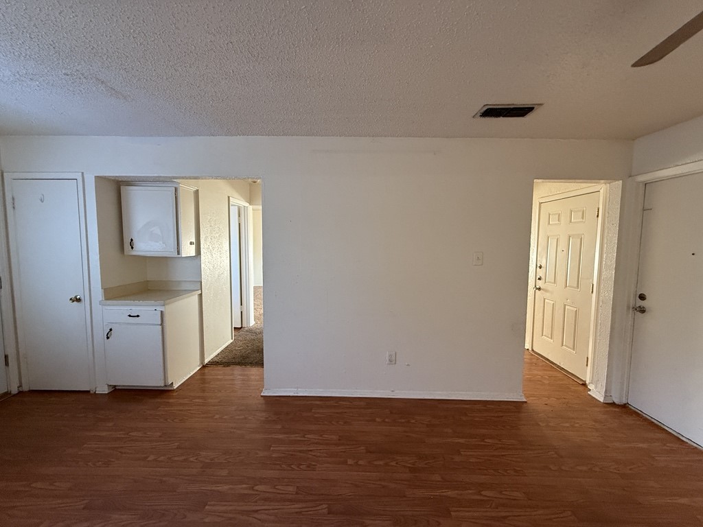 1021 Pleasant Valley Lane, Arlington, TX, 76015