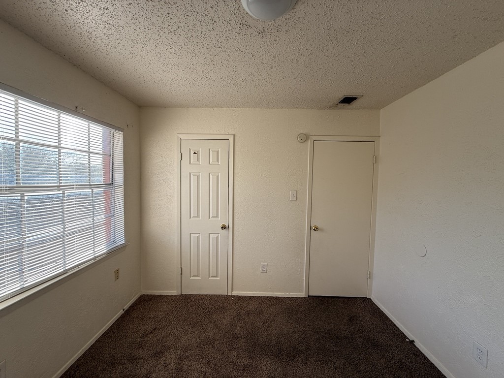 1021 Pleasant Valley Lane, Arlington, TX, 76015