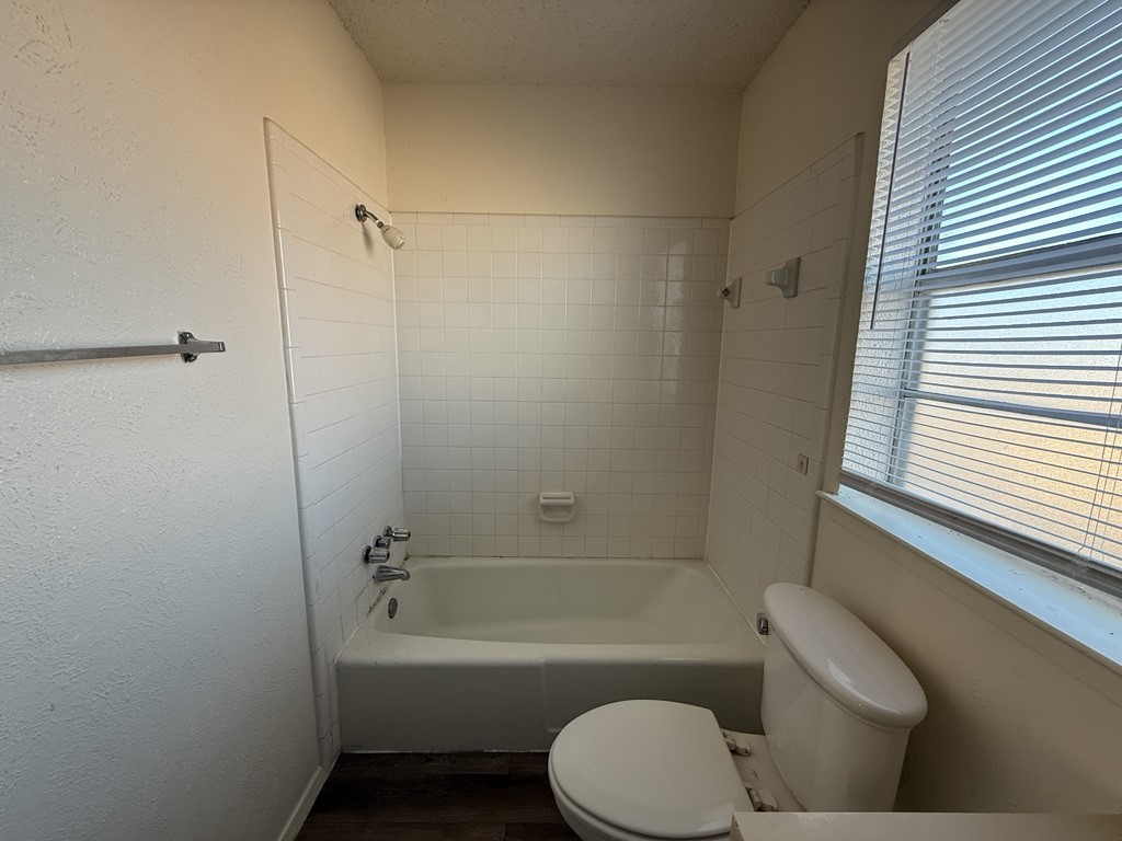 1021 Pleasant Valley Lane, Arlington, TX, 76015