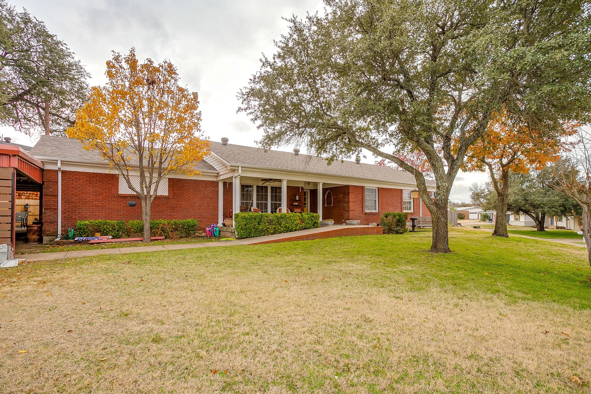 205 W Ridge Road, Weatherford, TX, 76086