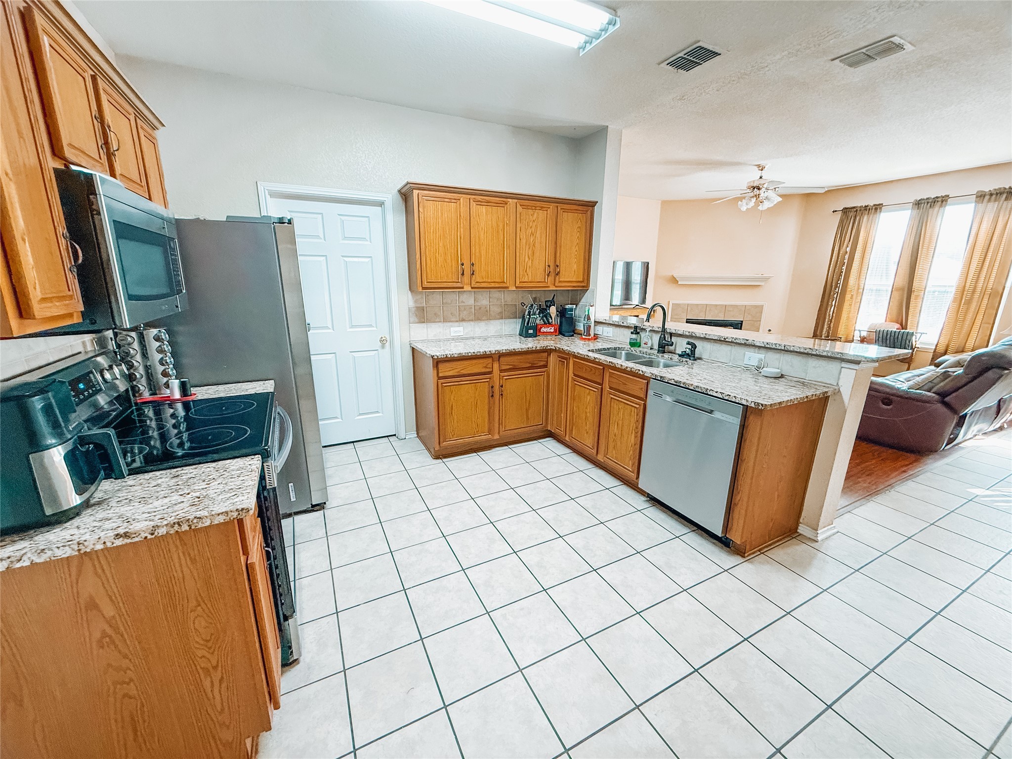 1400 Mountain Air Trail, Fort Worth, TX, 76131