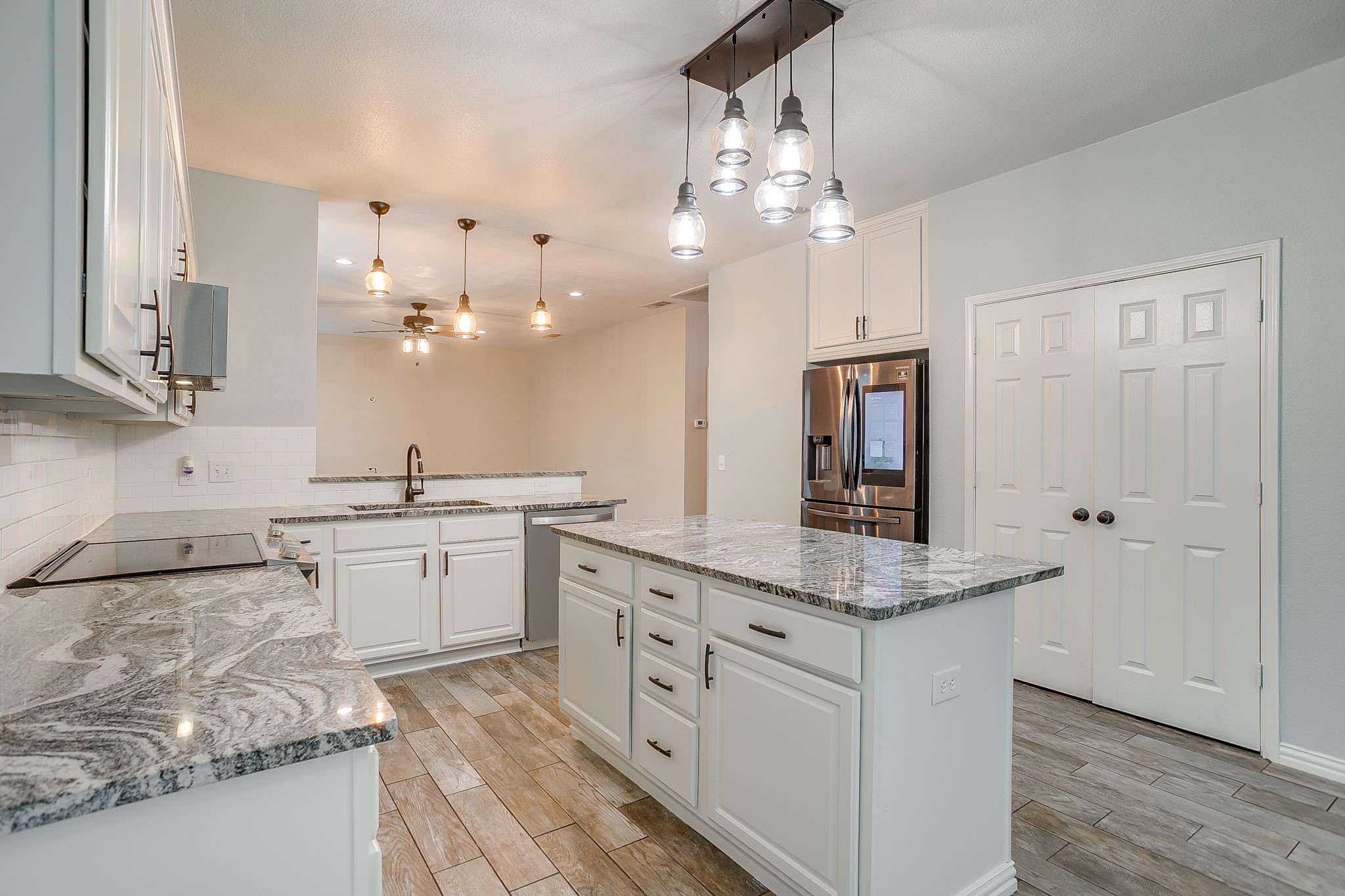 Property photo 01 of 4812 Parkmount Drive Fort, Worth, TX 76137 | MLS #21136533
