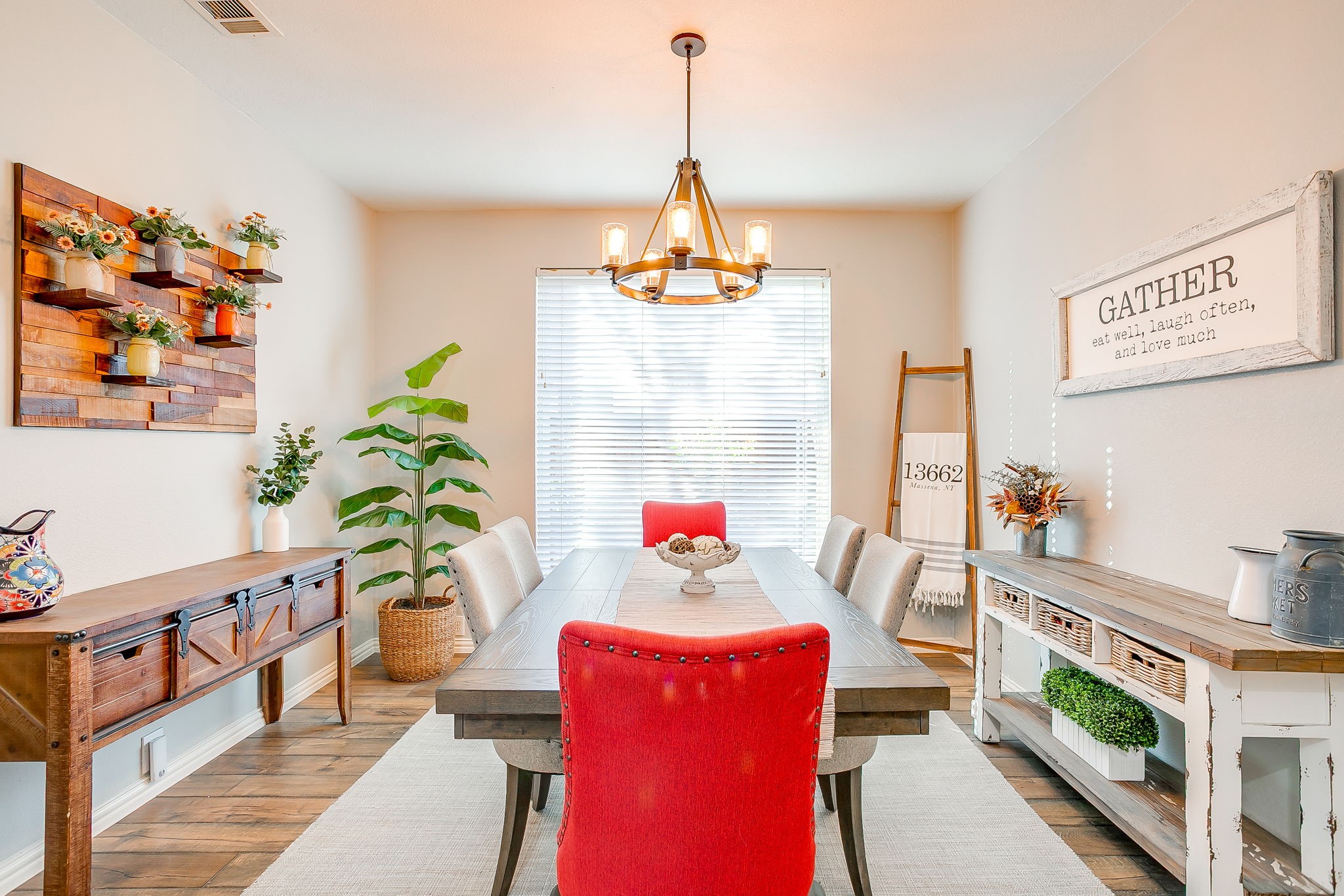 Property photo 03 of 4812 Parkmount Drive Fort, Worth, TX 76137 | MLS #21136533