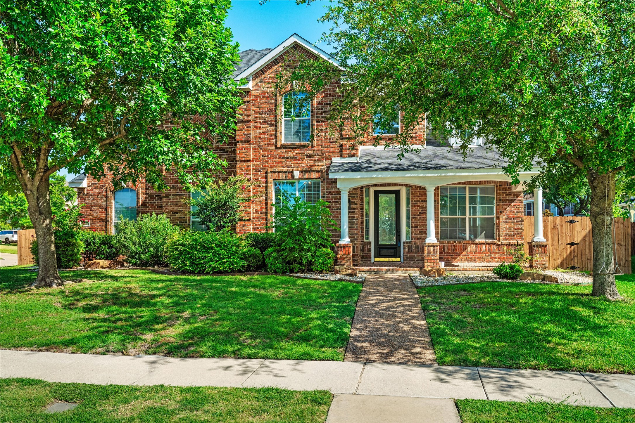Property photo 02 of 4201 S Iron Lane, Mansfield, TX 76063 | MLS #21136672