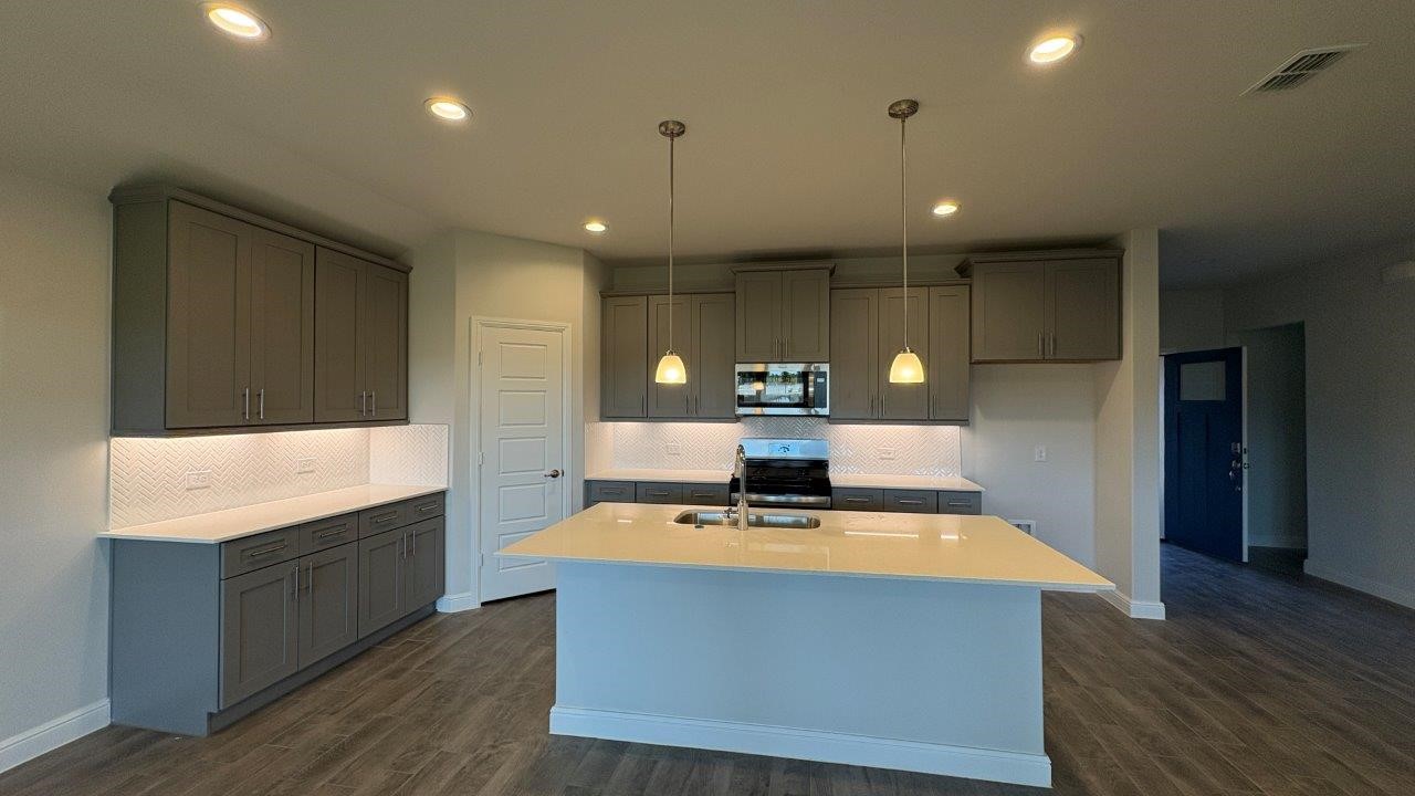 4207 CORNERSTONE Circle, Granbury, TX, 76048