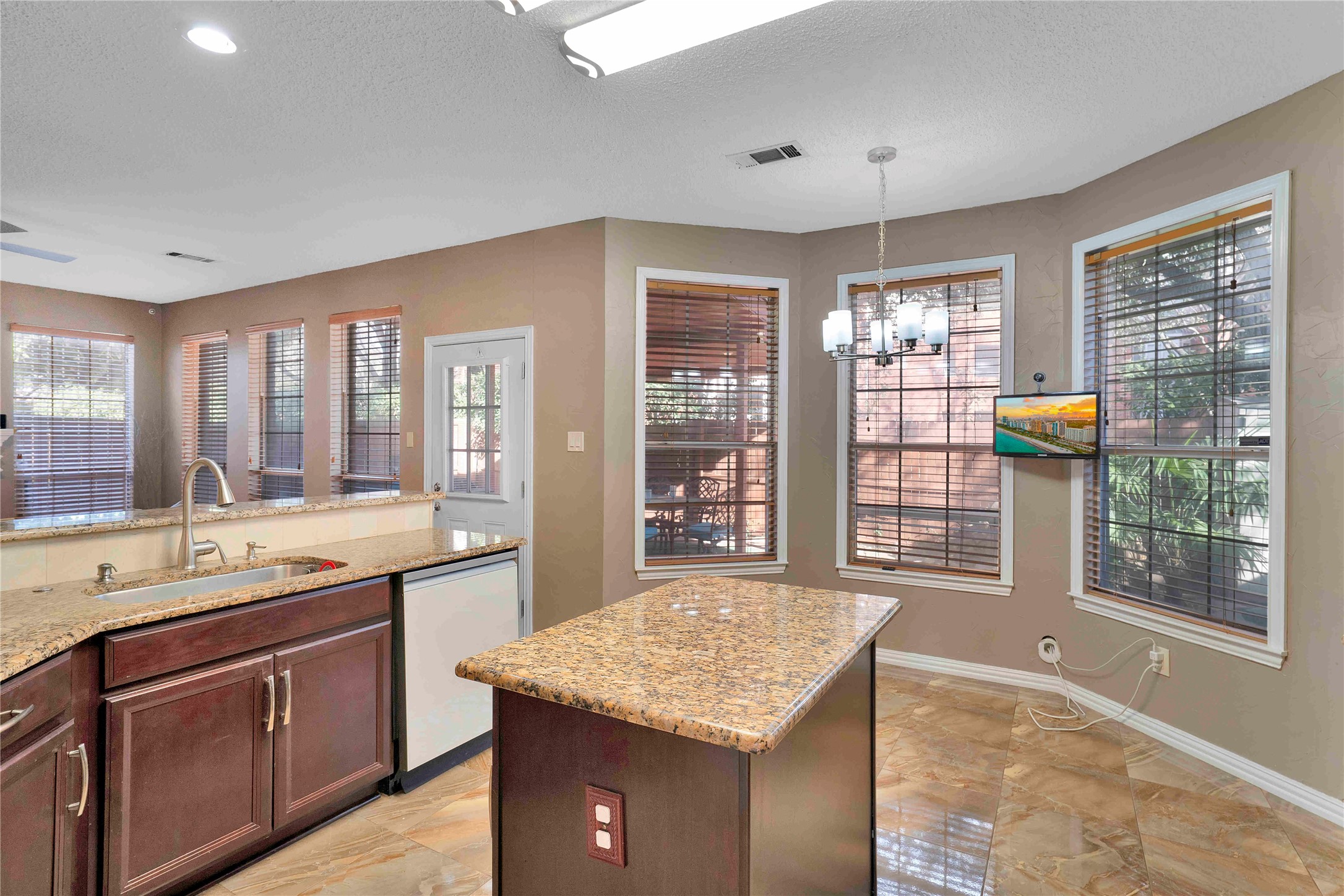 9352 Riverwalk Lane, Irving, TX, 75063